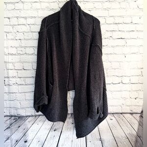 FREE PEOPLE. Navy cardigan. Size XS-S